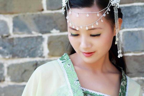 图:湖北通城黄袍山古装美女秀