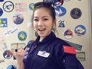 邓紫棋受训穿航天服