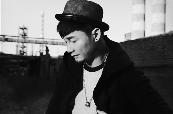 黄勇随转星王小虎回家 赞东北人仗义