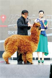 成龙首次公开回应房祖名涉毒事件