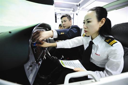 宜昌10个私人老板学飞机驾照 学费最高80万(图