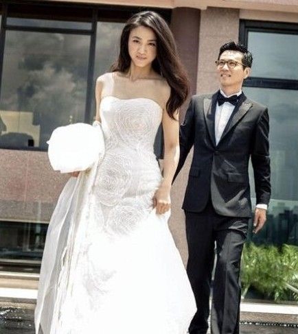 汤唯金泰勇婚纱照