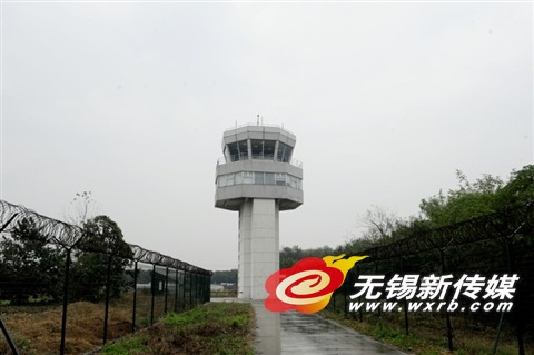 探访硕放机场空中交通管制员 指引飞机回家的