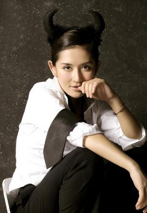 资料图:成都美女谢娜(点击图片翻页)