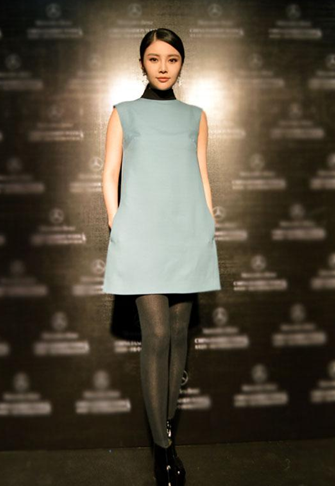 《第一伞兵队》女主角徐冬冬秀浪漫生活照|徐冬冬