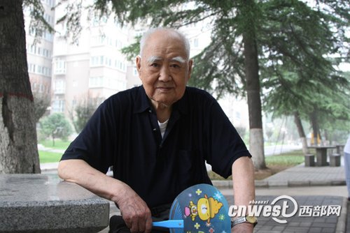 王老先生 91歲退休高級工程師