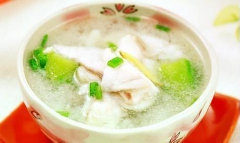 鲜草菇丝瓜鱼片汤