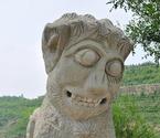 陜西石獅萌態(tài)酷似海綿寶寶