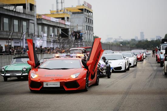 极速之巅 2014成都超跑赛道日激情落幕