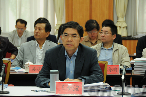 青海省委常委、组织部部长王令浚