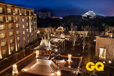 酒店可遥望布达拉宫及周边群山的风光