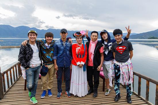 《两天一夜》玩转泸沽湖 张睿抽奇葩道具