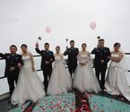 美女集體向刑警男友求婚