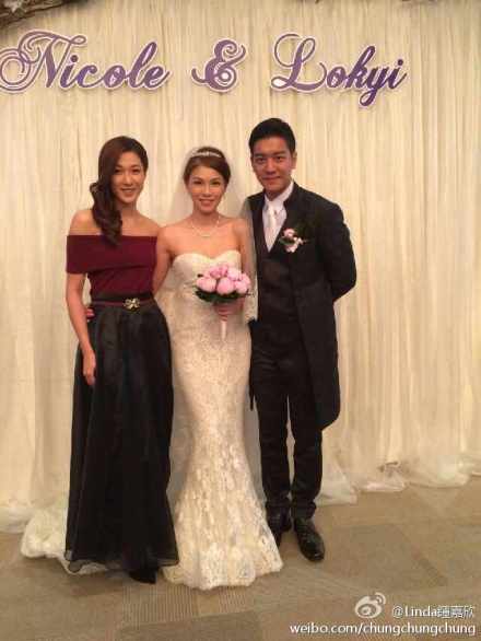 钟嘉欣和一对新人