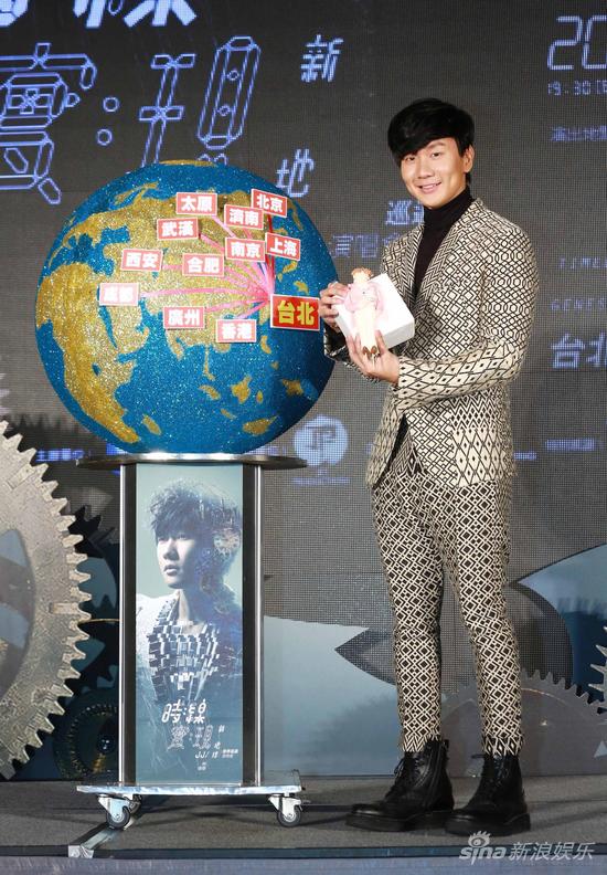 林俊杰情人节台北开唱 蔡依林送翻糖人偶|林俊