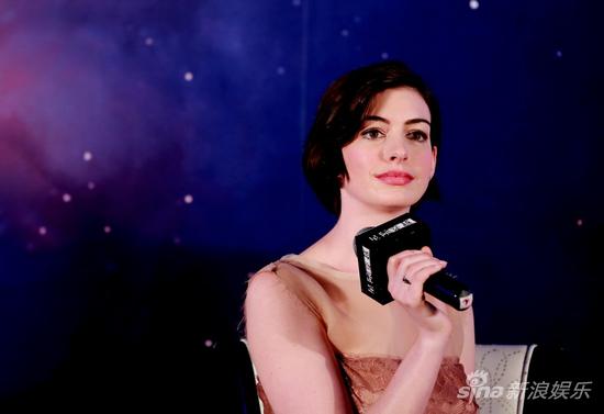 《星际》海瑟薇：仍有少女心 想演大怪兽