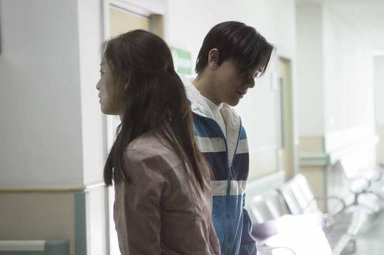 倪妮《匆匆那年》全素颜出镜回归本真