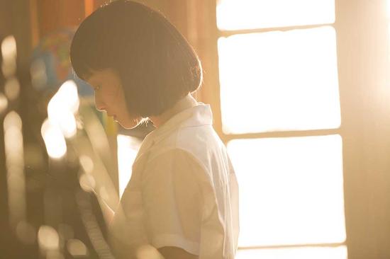 倪妮回归本真