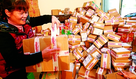 2500万件包裹砸向重庆快递员将跑断腿