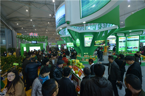 世界500强参展成都农博会 先进农资产品为农作