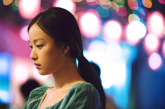 在据九夜茴[微博]同名小说改编的电影《匆匆那年》中,倪妮[微博]和