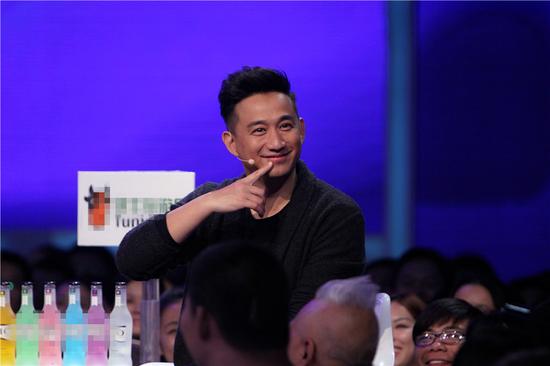 黄磊回归非诚秀厨艺 双胞胎型男同台相亲