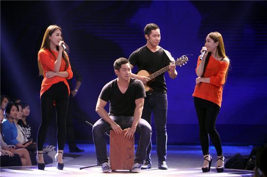 黄磊回归非诚秀厨艺 双胞胎型男同台相亲