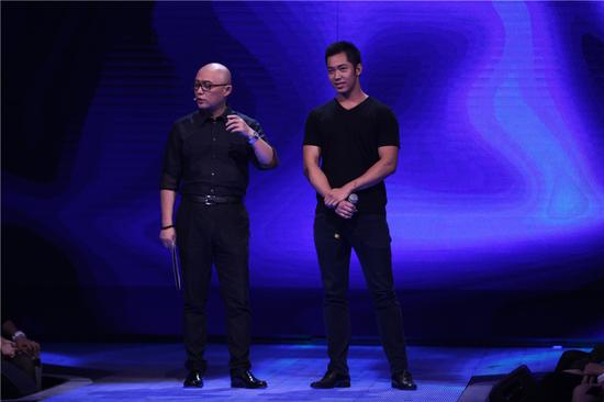 黄磊回归非诚秀厨艺 双胞胎型男同台相亲