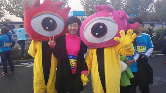 合肥国际马拉松迷你赛偶遇主持女神陈茜马滢