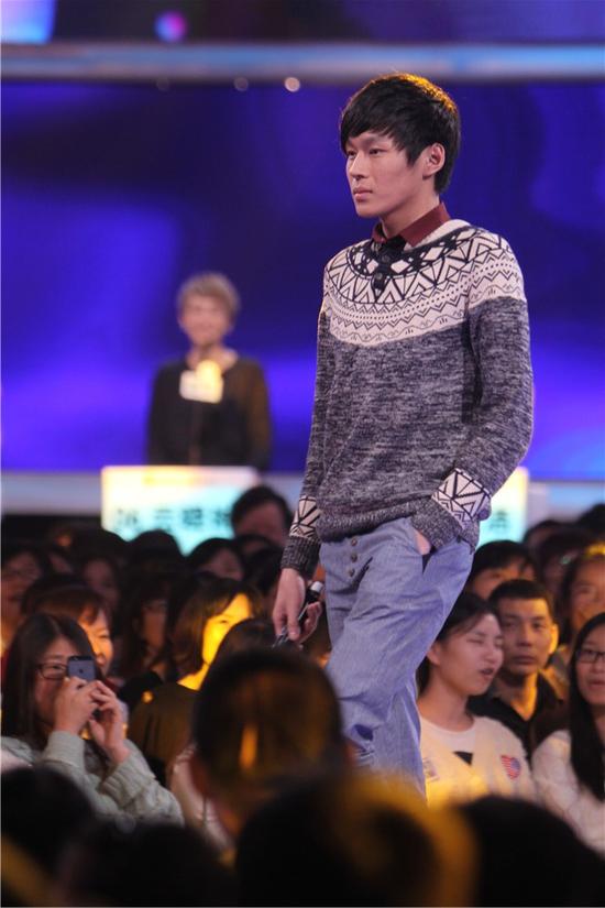 黄磊回归非诚秀厨艺 双胞胎型男同台相亲