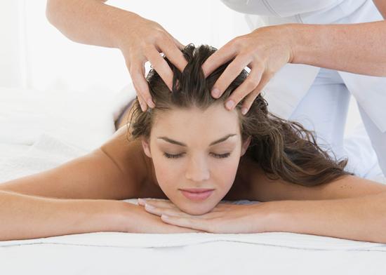 使用促进血液循环的按摩液|头皮|护发|洗发