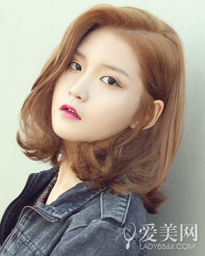 初冬韩国人气中长发 百变修颜显气质