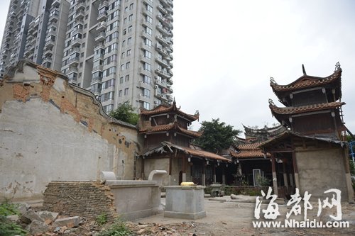 福州台江区级文保东金寺破损严重 围墙岌岌可