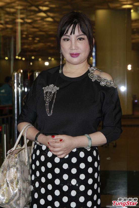 霍汶希称霆锋恋爱心情好 郑欣宜否迷奸说