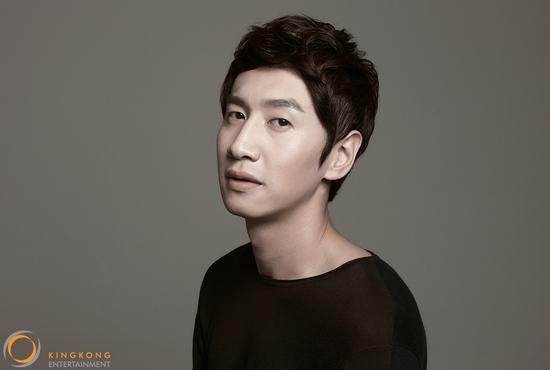 韩星李光洙出演电影《突然变异》男主角