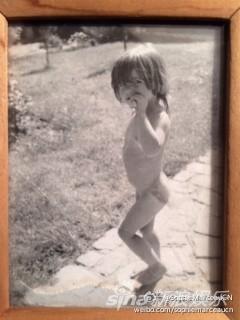 苏菲-玛索晒3岁裸照