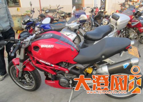 江阴富二代购买进口摩托车 为省手续费套牌飙