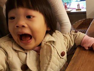 小S黑女儿晒鼻孔照