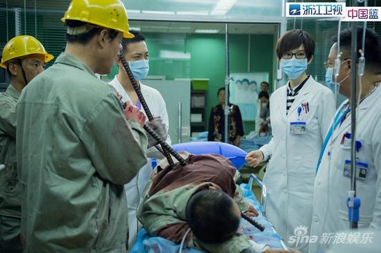 《青年医生》赵宝刚拍出年轻一代精气神