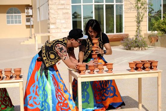 陈小春认定国外裁判不公 怒撕任务书罢录