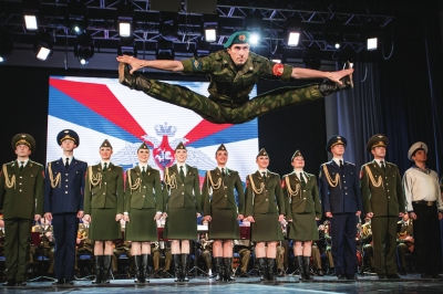 亚历山大红旗歌舞团元旦献俄罗斯歌舞