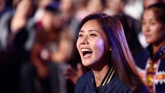 张柏芝生啃树叶止泻 久别浓妆4女星再登台