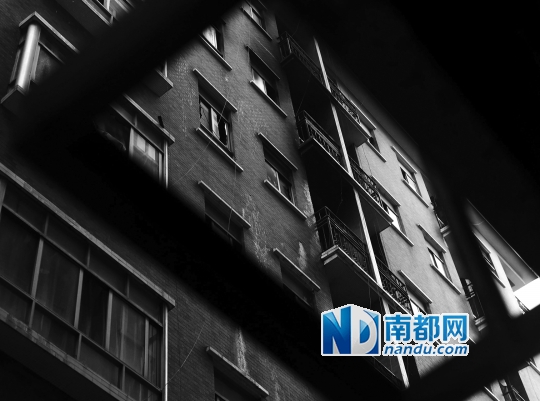 东莞一旅馆火灾3人亡 着火临租房内死者夫妻有