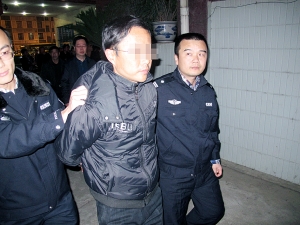 嫌疑人段某被警方抓捕归案