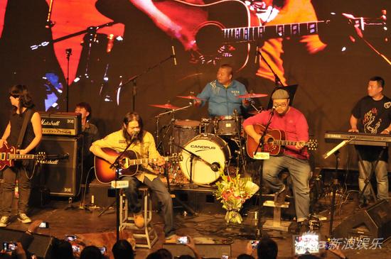 川子携女儿发新EP 臧天朔助阵新歌首唱会