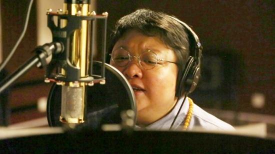 韩红：音乐家用音符做武器 我不听小苹果