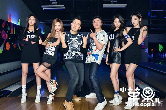 筷子兄弟与T-ara携手 韩版小苹果MV发布