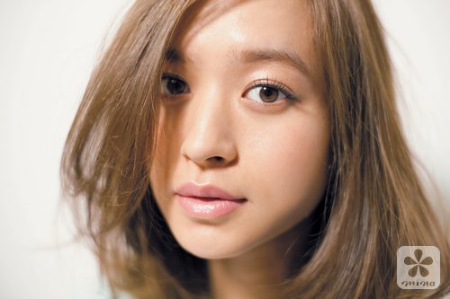 今秋人气粉色唇膏 令双唇更具诱惑|粉色|唇膏