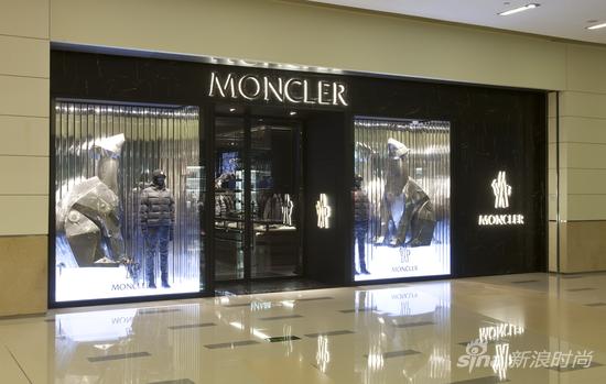 盟可睐 MONCLER 深圳华润万象城专卖店盛大
