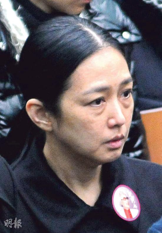 刘德华返港未见妻女踪影 疑留大马探亲
